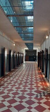 miniature_prisonmontluc.jpg